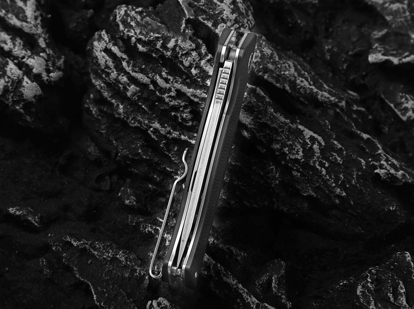 The Pathfinder Folding Pocket Knife Giftset for Men and Women (Black and Silver)